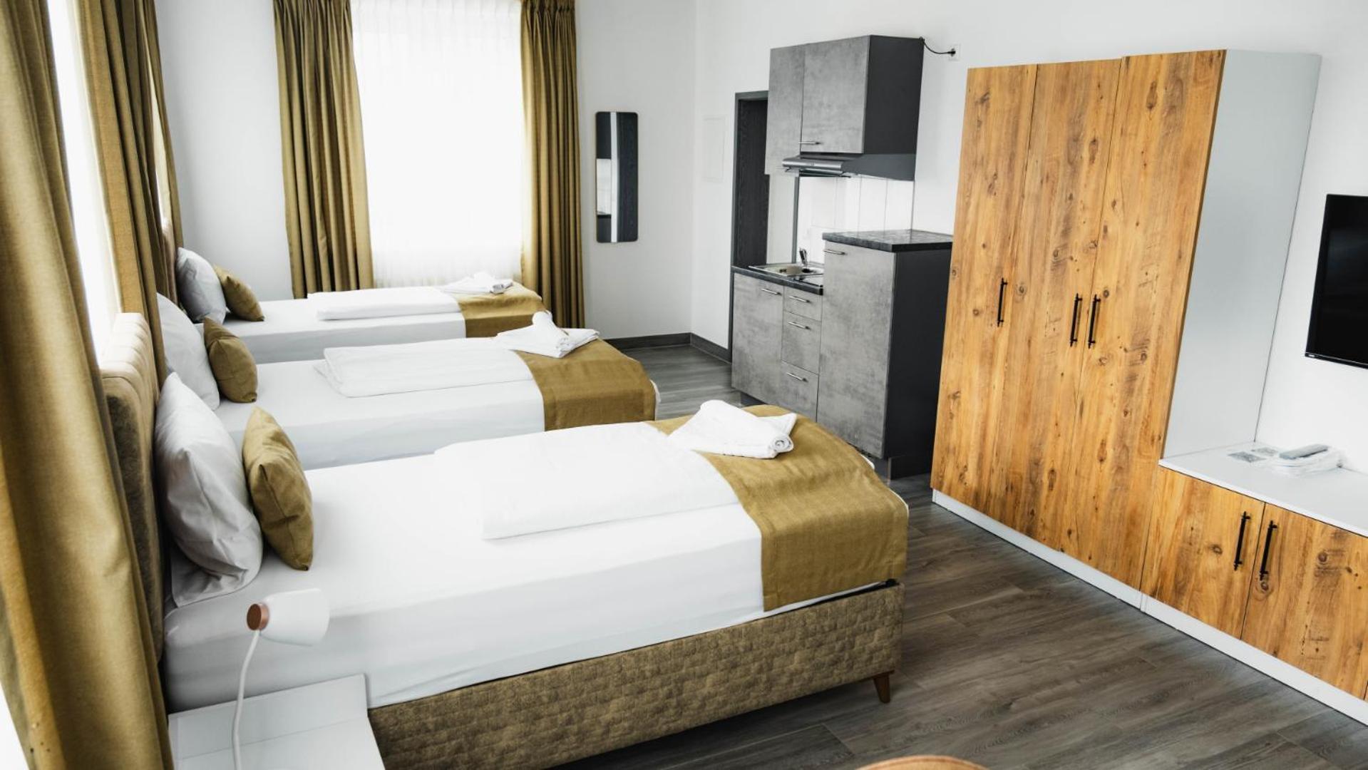 E&B Hotel Korb Екстер'єр фото