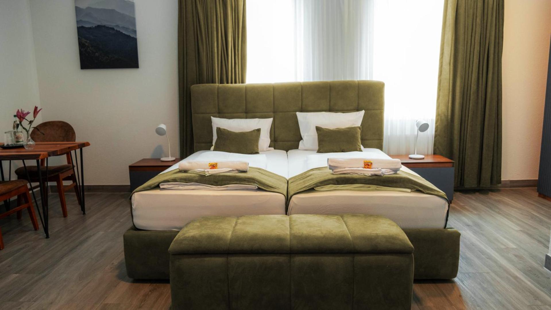 E&B Hotel Korb Екстер'єр фото